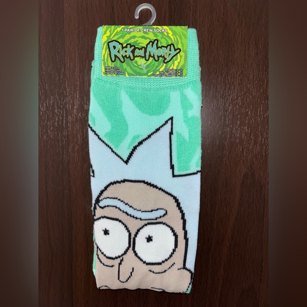 RICK AND MORTY NOVELTY CREW SOCKS NWT MEN’S SHOE SIZE 6-12